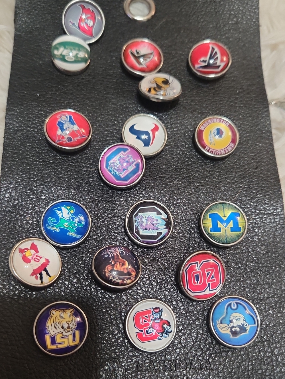 Lot of 10 Snap Charms NFL NCAA MLB Sports Teams Disney Interchangeable 18mm 20mm